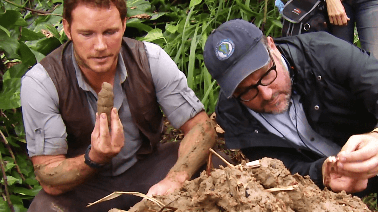 Chris Pratt plays with poop in new behind the scenes clip from Jurassic World