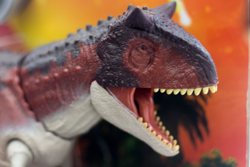 jurassic world fallen kingdom egg toys