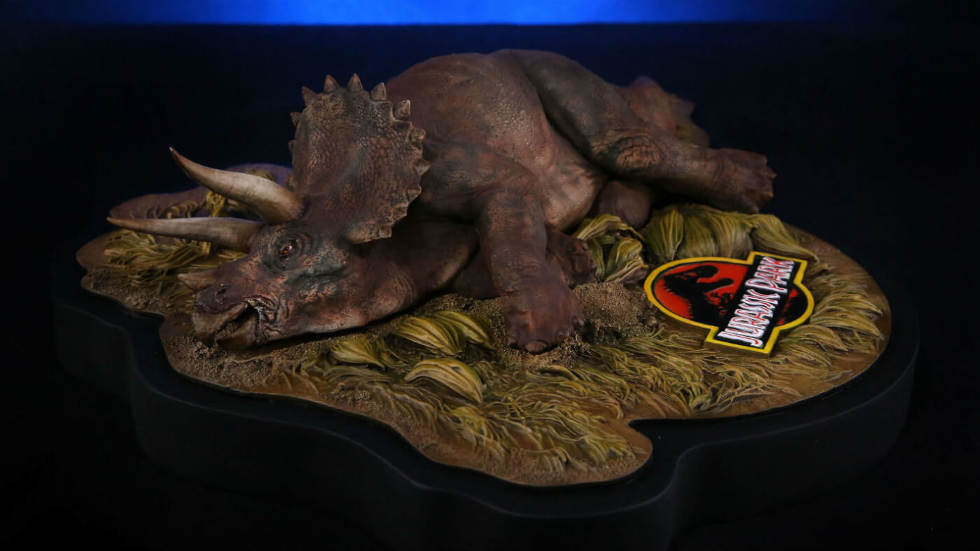 Chronicle Collectibles Debut Sick Triceratops for Jurassic Park’s 25th!