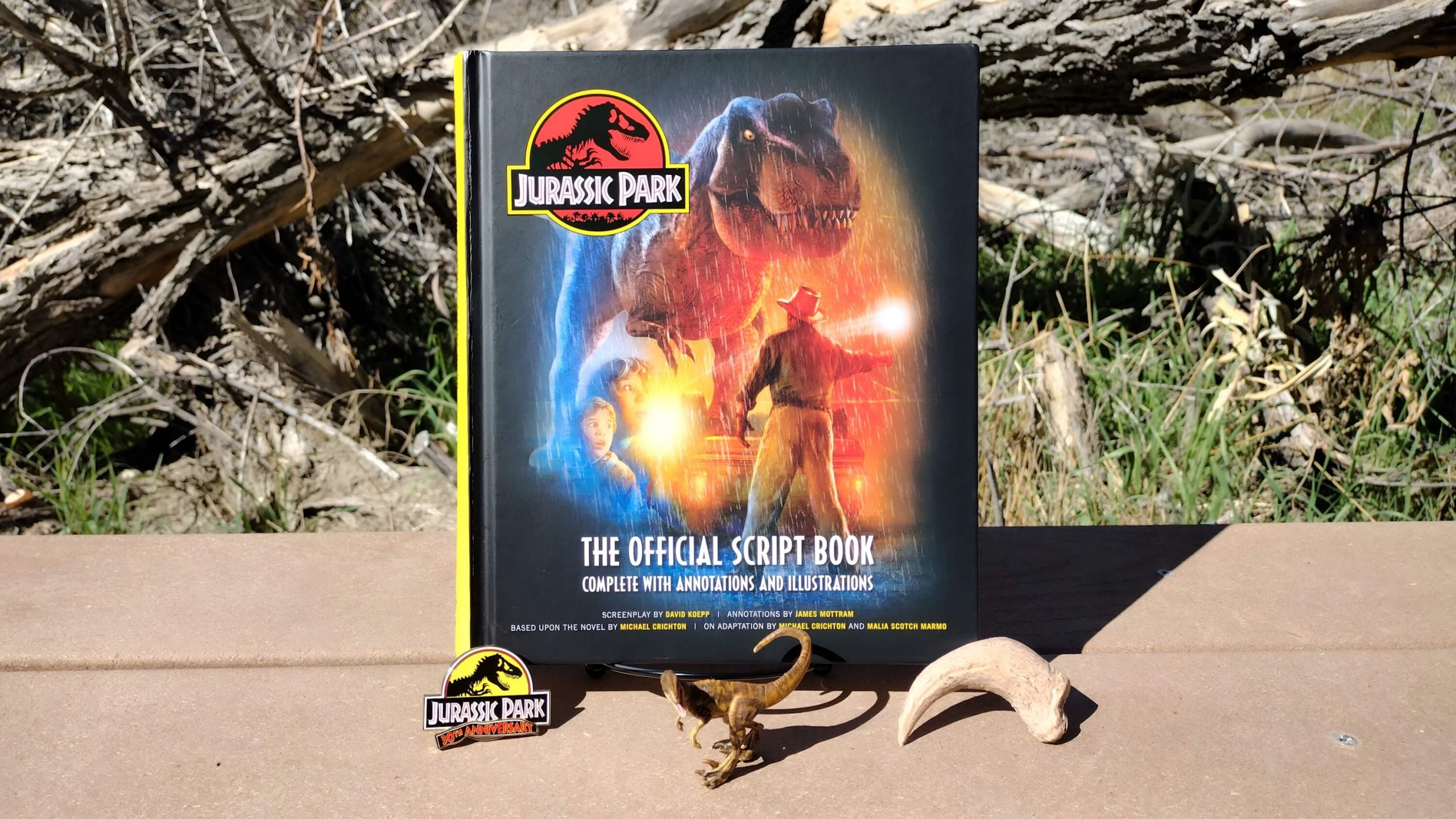 ‘Jurassic Park: The Official Script Book’ From Insight Editions Is Loaded With Annotations & Concept Art!